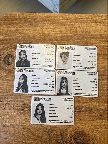 Newjeans photocard