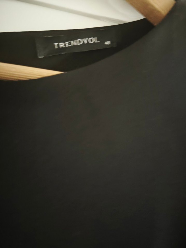 Drapeli Kısa Kollu Siyah Midi Elbise - Görsel 4