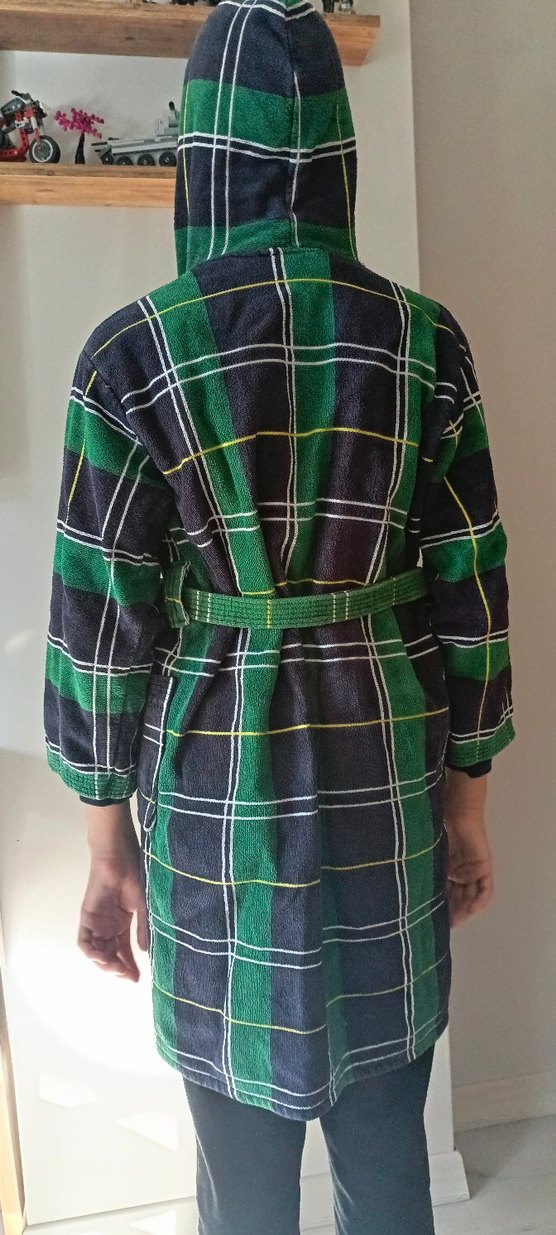 Çocuklar için Çok Renkli Kareli Bornoz - Görsel 2