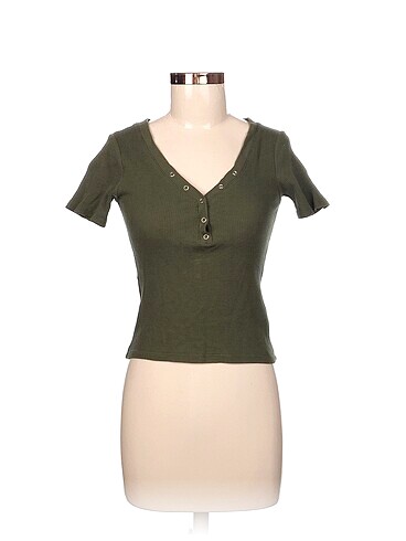 Diğer T-shirt %70 İndirimli.