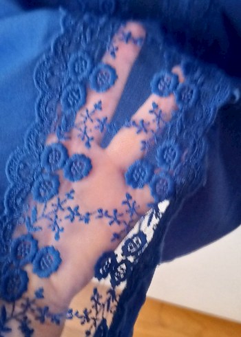 Dantel Detaylı Lacivert Kısa Kollu Bluz - Görsel 4