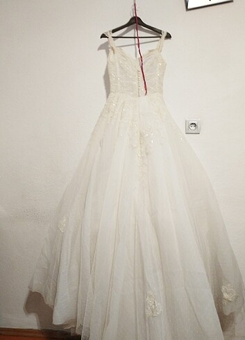 Gelinlik A kesim beyaz yeni model tarlatanı var kabarık - Görsel 13