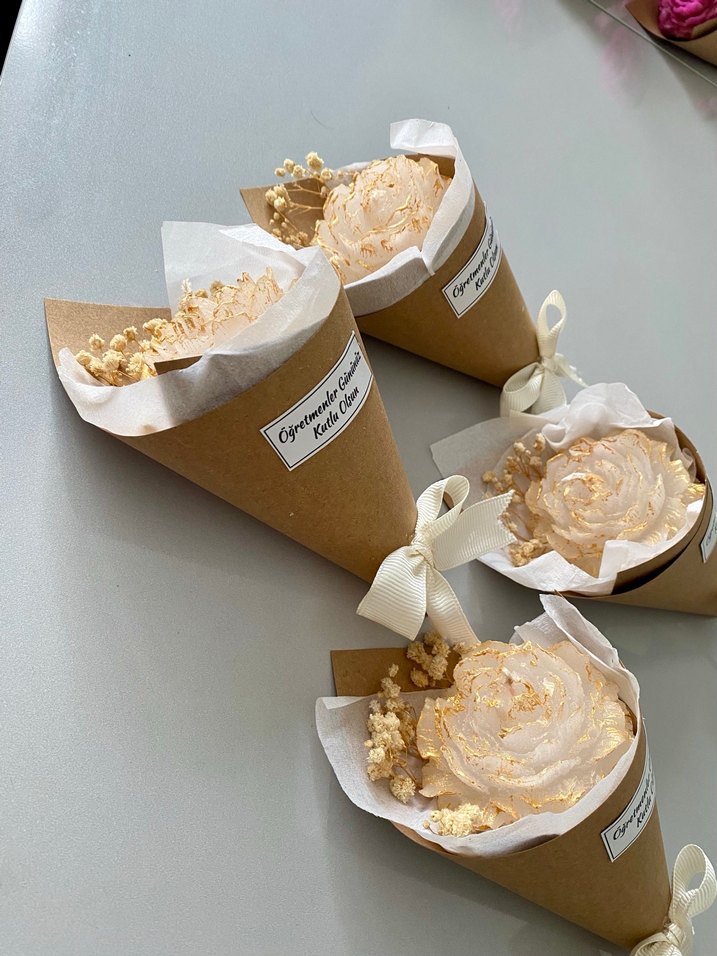 Çiçek Görünümlü Mum Buketi - Görsel 3