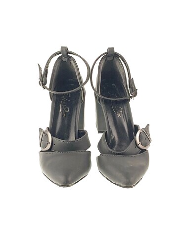37 Beden Diğer Stiletto %70 İndirimli.