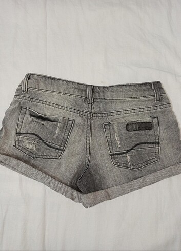 34 Beden Pull&Bear Mini Kot Şort