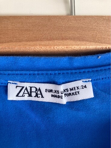 Zara Zara crop Tshirt
