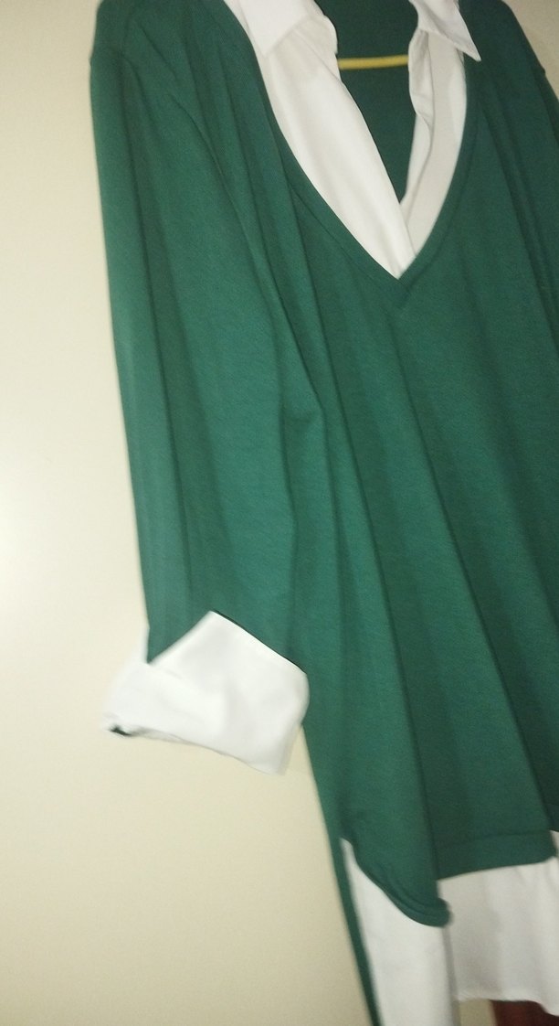 V Yaka Yeşil Midi Tunik - Görsel 3