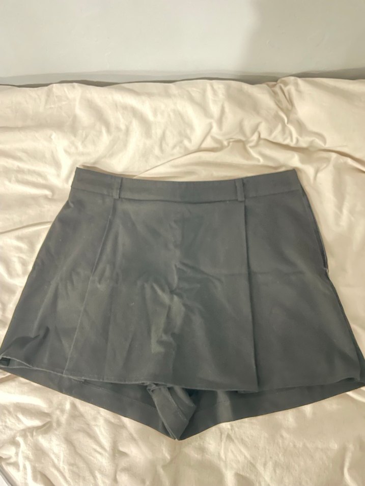 Siyah Pilili Mini Şort Etek - Görsel 2