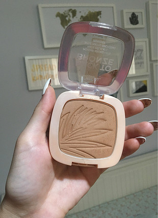  Beden Renk L? oreal back to bronzer bronzer