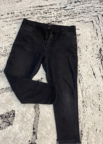 Siyah Kemerli Regular Fit Kadın Kot Pantolon