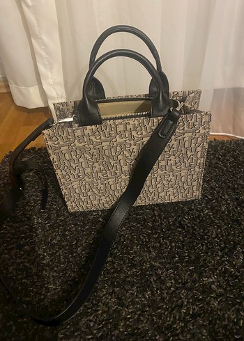 Stradivarius çanta