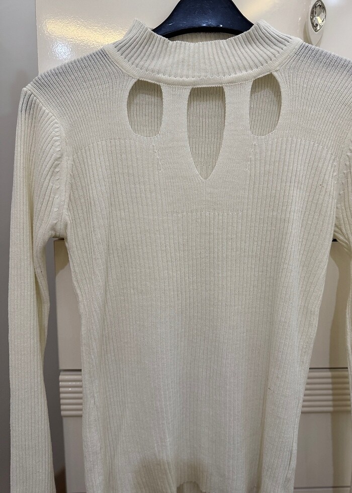 Kırık beyaz kazak - Görsel 3