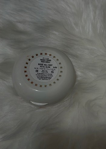 Physicians Formula Rose All Day allık ister highlighter - Görsel 4