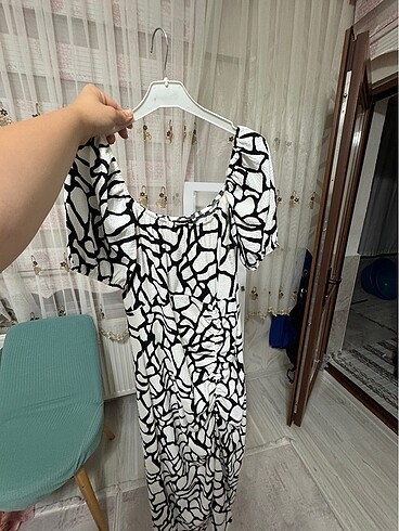 Zara Yırtmaçlı elbise