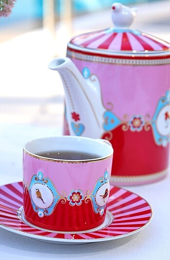 Pip Studio Love Birds Kırmızı Madalyon Çay Fincanı