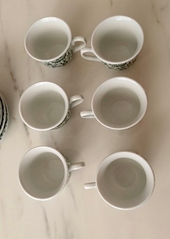 Gri Çiçek Desenli Beyaz Porselen Fincan Takımı - Görsel 3