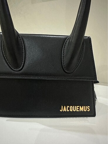  Beden jacquemus canta
