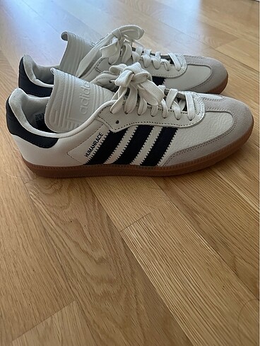 41 Beden adidas samba humanrace
