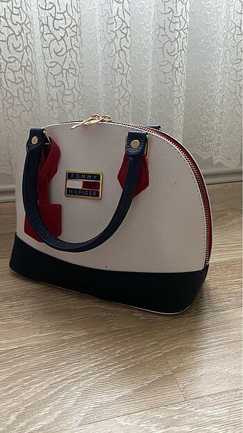 Tommy Hilfiger Çanta