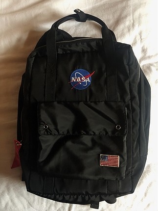 Pull and bear NASA çanta 160? almıştım
