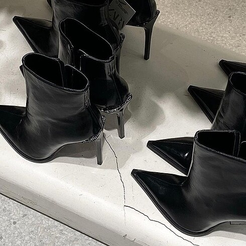 38 Beden Zara bot