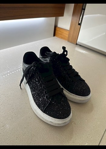 Alexander McQueen 38