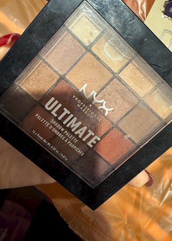 Bej ve Koyu Tonlarda Göz Farı Paleti - Görsel 3