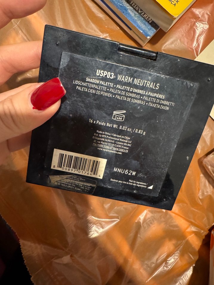 Bej ve Koyu Tonlarda Göz Farı Paleti - Görsel 2