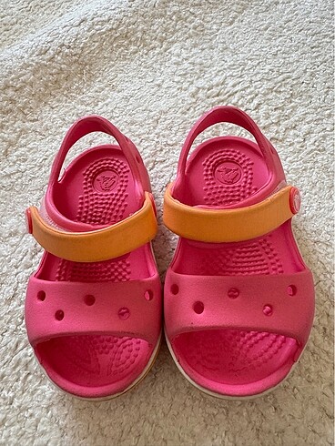 22 Beden Crocs kız bebek