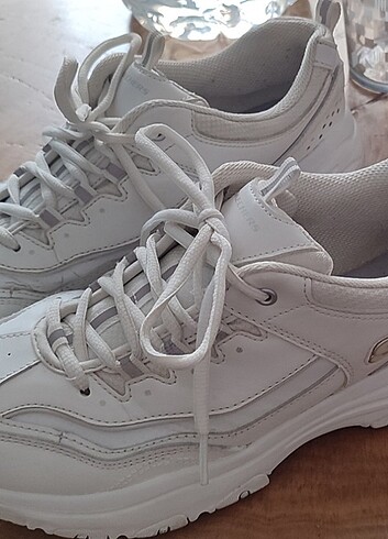 41 Beden Skechers kadın spor ayakkabı
