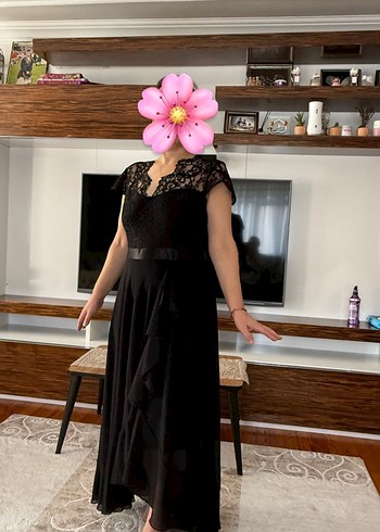 Siyah Dantelli Uzun V Yaka Gotik Abiye - Görsel 3