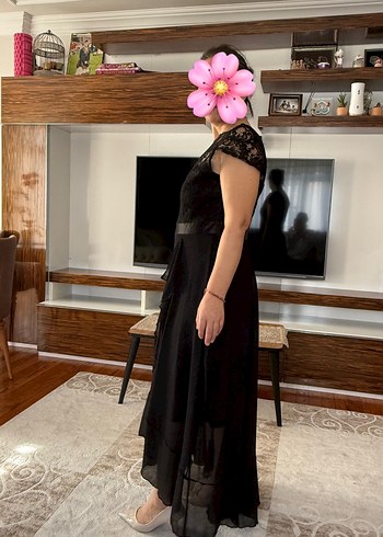 Siyah Dantelli Uzun V Yaka Gotik Abiye - Görsel 2