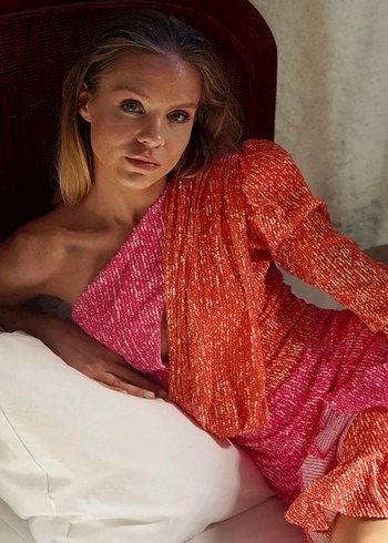 Parlak Pembe Drapeli Straplez Mini Elbise - Görsel 3