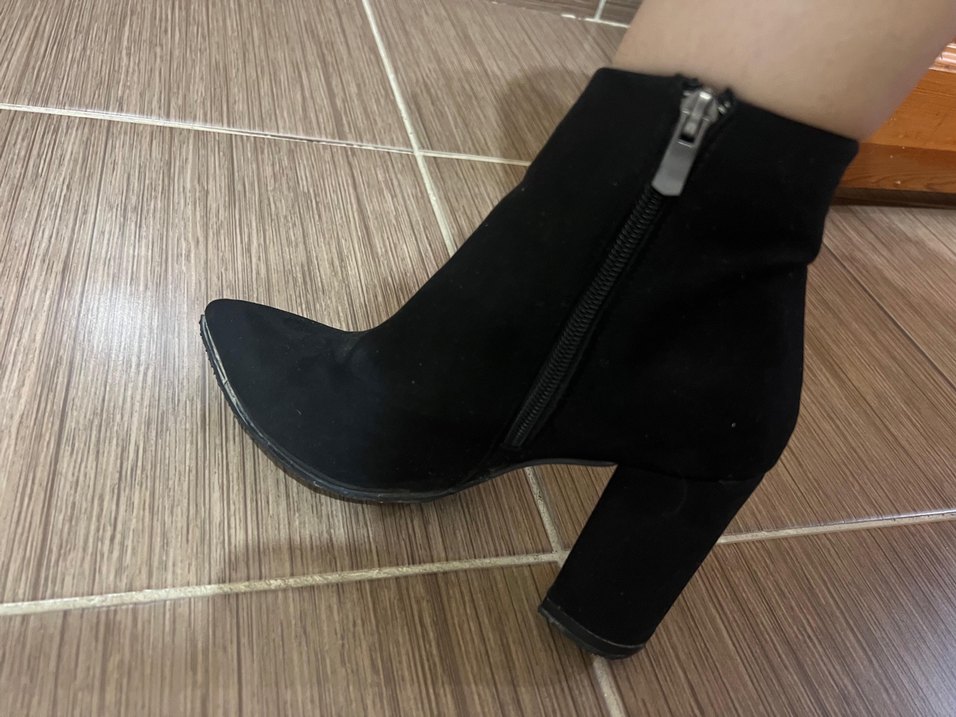 Siyah Süet Fermuarlı Kadın Topuklu Bot - Görsel 3