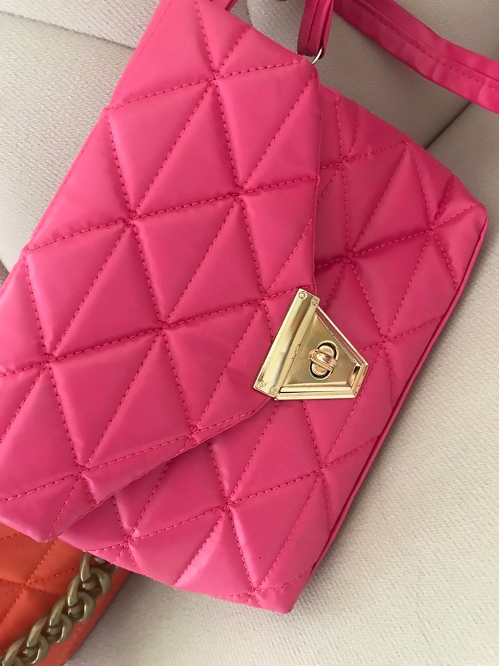 Zincir Detaylı Renkli Deri Kadın Çanta iki çanta fiyatıdır - Görsel 3