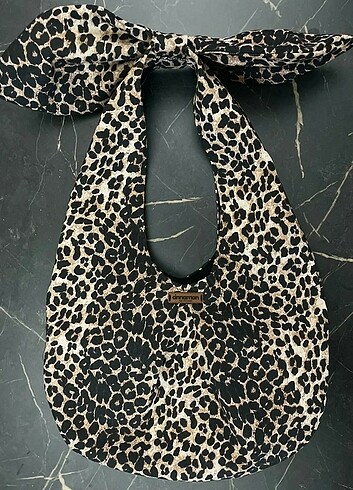 Leopar desen midi Boy fiyonklu çanta 