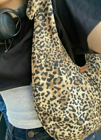 Leopar desen midi Boy fiyonklu çanta. Astarlı iç astar cepli Çıt
