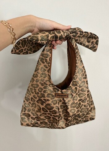 Beden camel Renk Varak baskılı Leopar desen kanvas kumaş fiyonklu mini boy genis