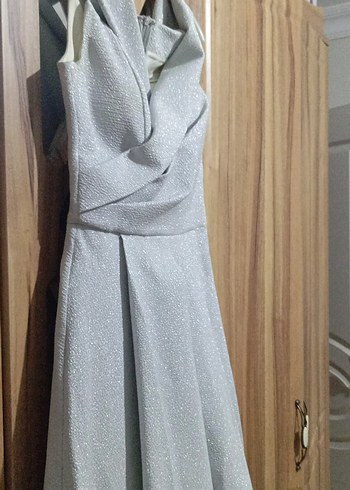 gri renk simli kalın omuz askılı hafif prenses a kesim abiye - Görsel 3