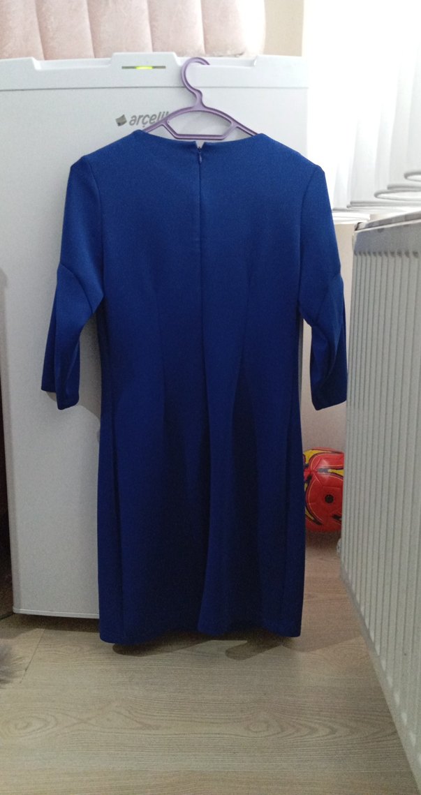 Mavi Zincir Detaylı Midi Elbise - Görsel 2