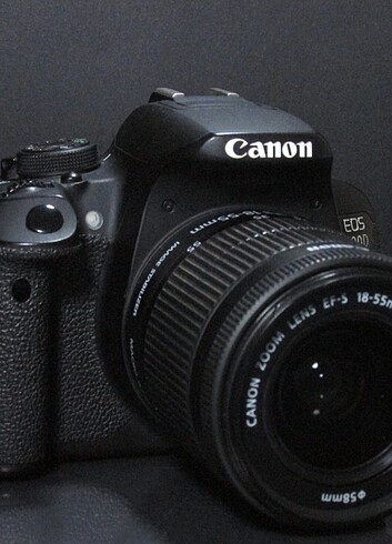CANON EOS 700D