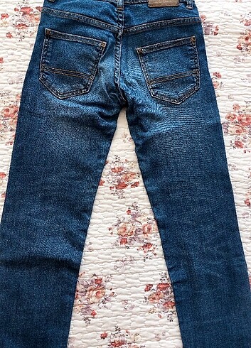 7 Yaş Beden mavi Renk Zara erkek çocuk kot pantolon