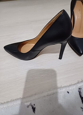 35 Beden Stiletto