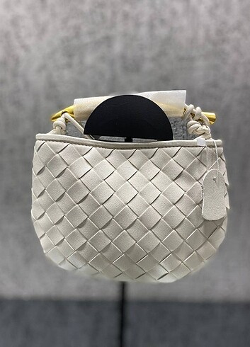 Bottega Veneta