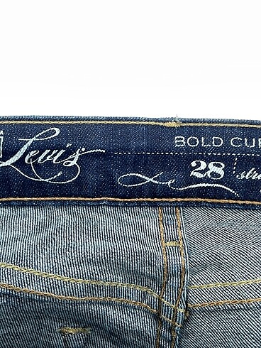 28 Beden lacivert Renk Levis Jean / Kot %70 İndirimli.