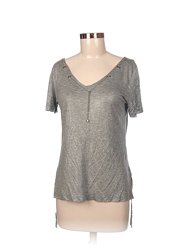 Batik T-shirt %70 İndirimli.