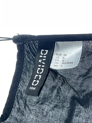 36 Beden siyah Renk H&M Bluz %70 İndirimli.