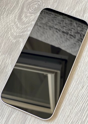 Beyaz iPhone  12 - Görsel 3