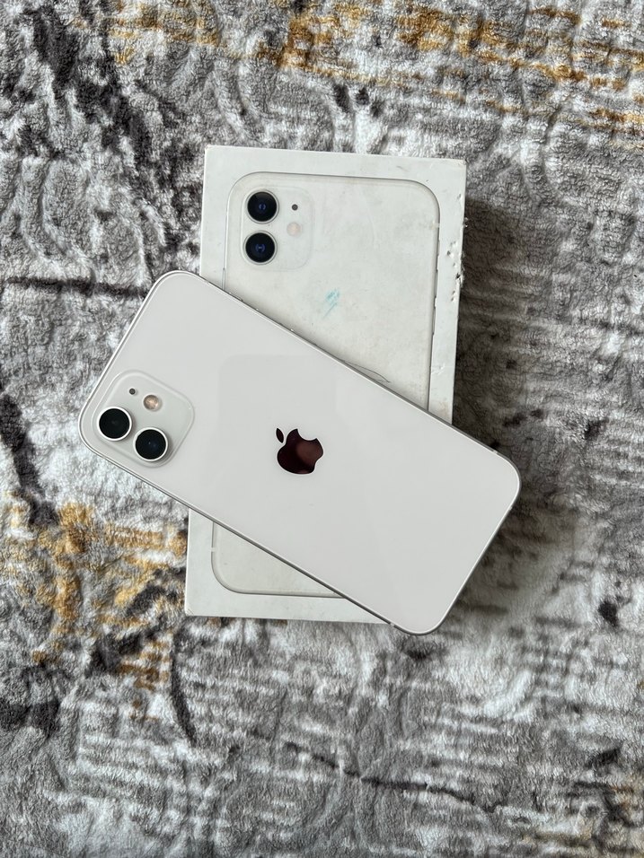 Beyaz iPhone  12 - Görsel 5