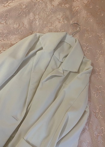 Beyaz Düğmeli alt üst Ceket - Görsel 2